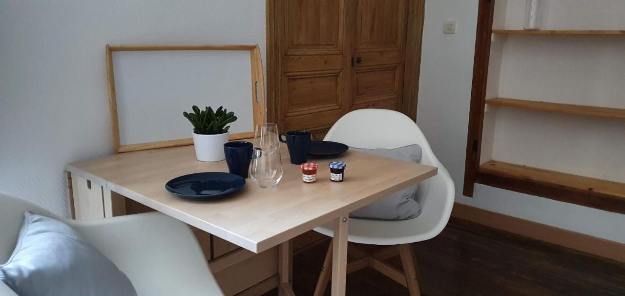 Studio Tres Spacieux Avec Cour, En Plein Coeur De Ville ! 카르카손 외부 사진